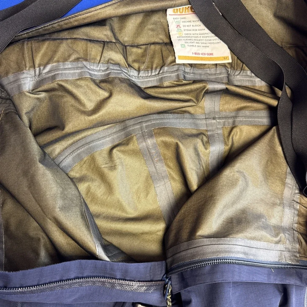 Arc'teryx Theta SV Bib Men's Bibs GTX Ski Pants Navy Size Mens M Canada 1997